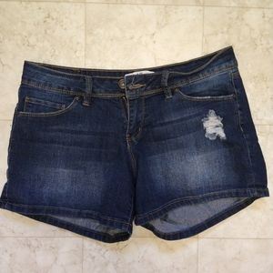 California Vintage distressed jean shorts